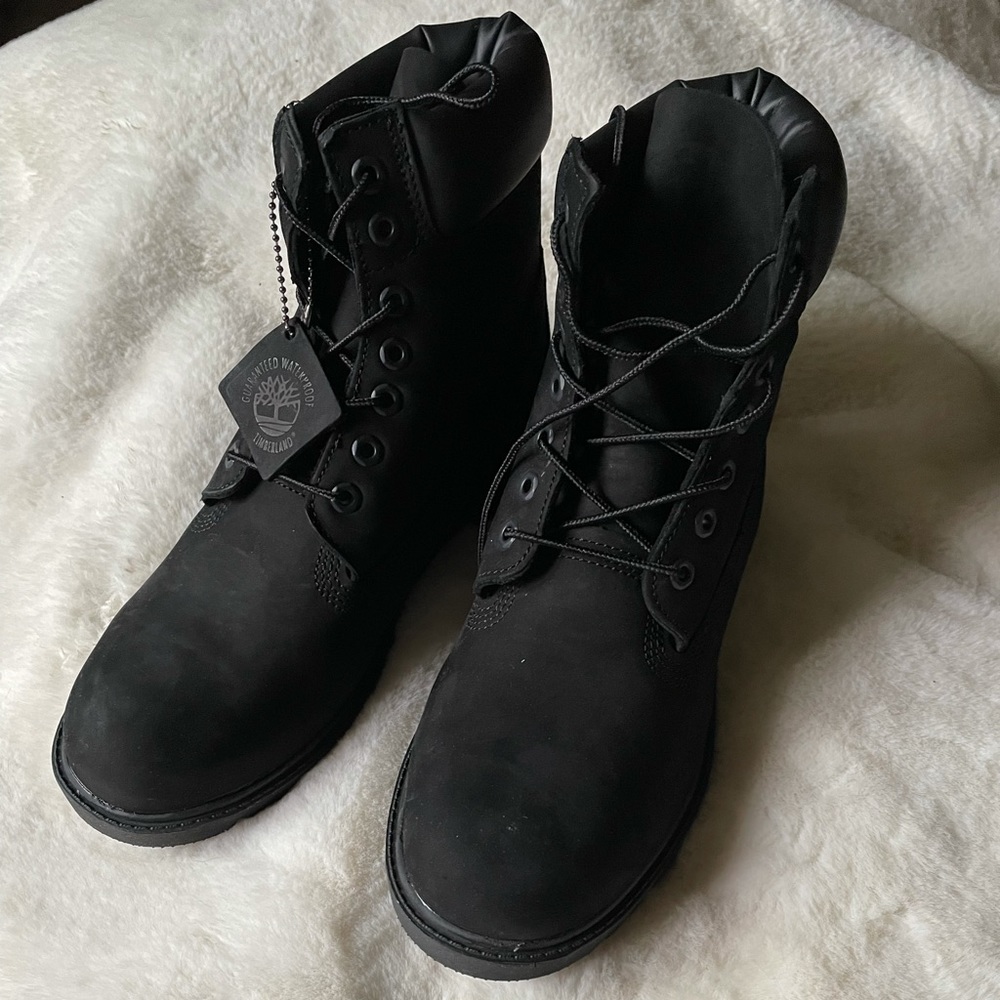 Men’s boots size 10m black suede